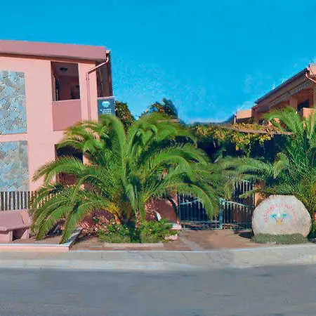 Residenza Le Due Palme 维拉西米乌斯